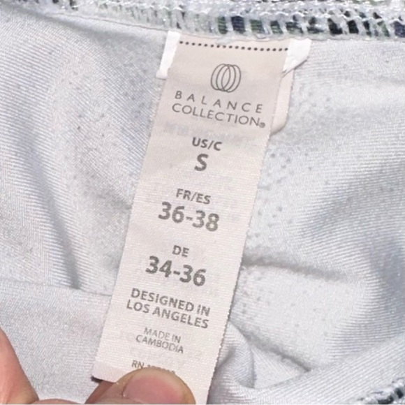 The Balance Collection Women’s sz Small Green/Blue/White Activewear Capris 21" - Picture 4 of 7